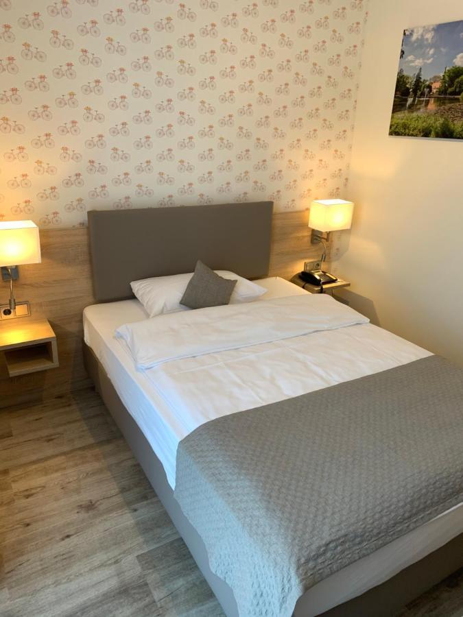 Hotel Fallersleber Spieker Волфсбург Екстериор снимка