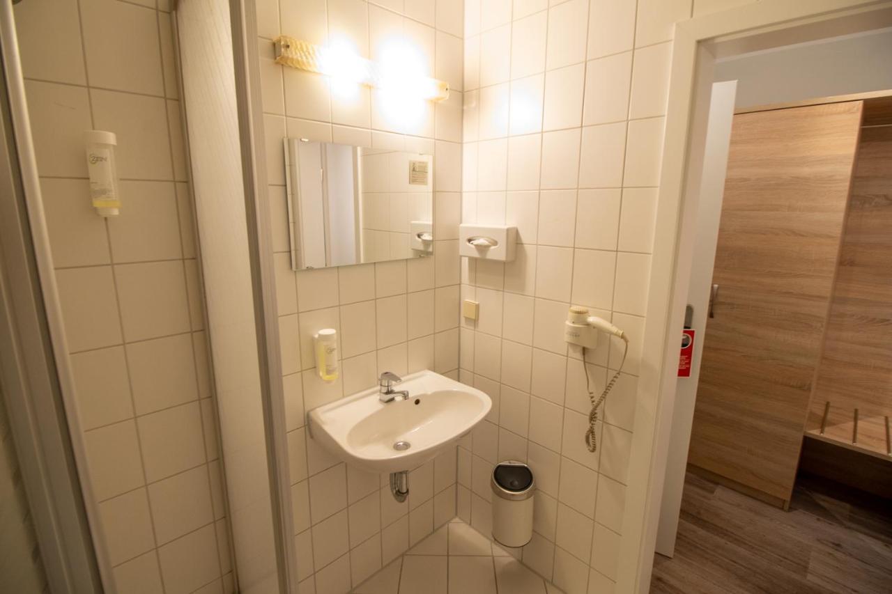 Hotel Fallersleber Spieker Волфсбург Екстериор снимка