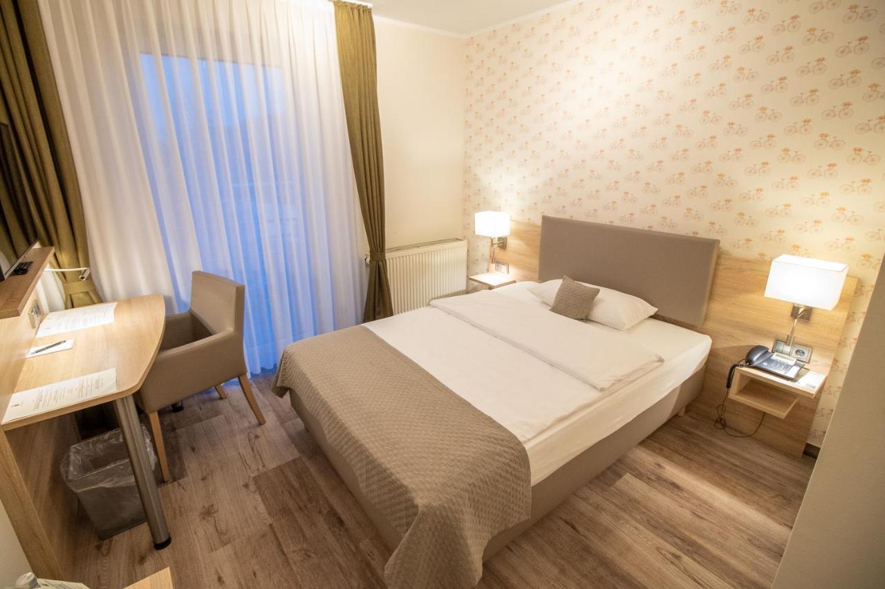 Hotel Fallersleber Spieker Волфсбург Екстериор снимка