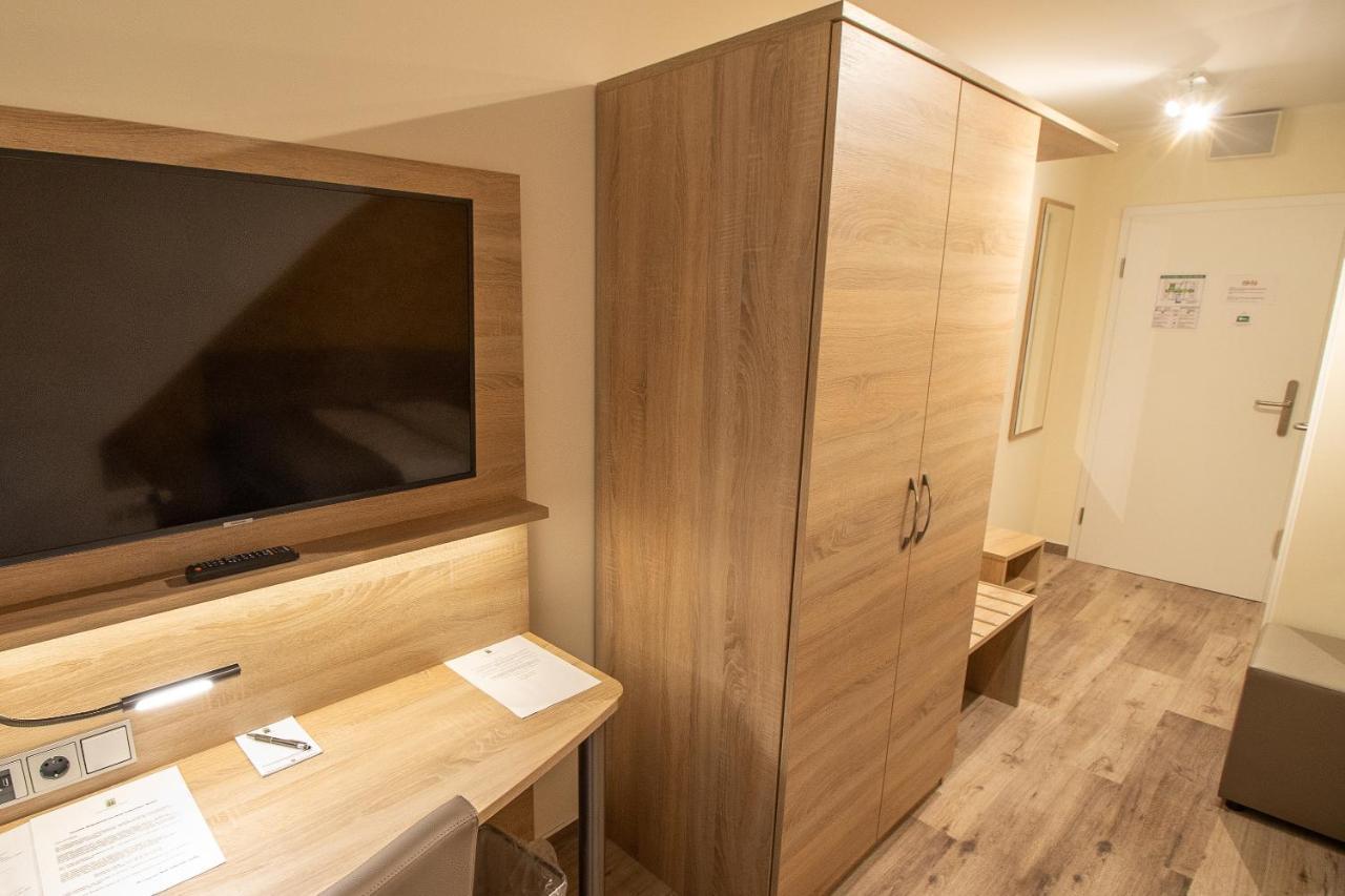 Hotel Fallersleber Spieker Волфсбург Екстериор снимка