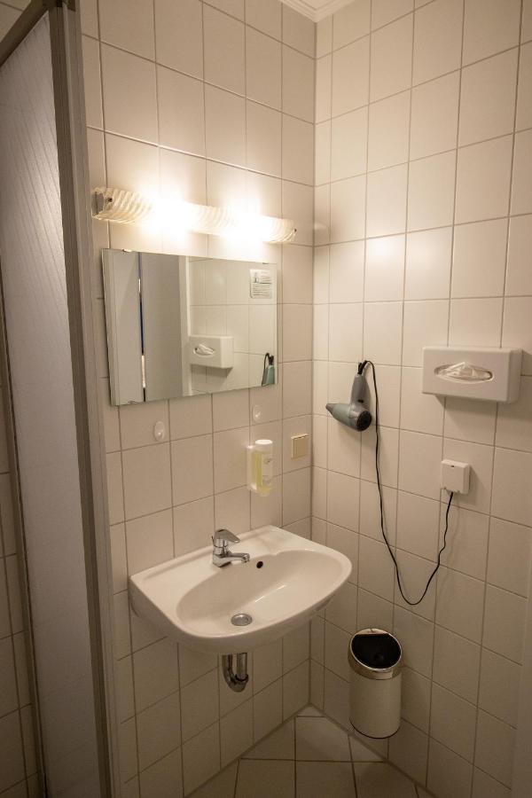 Hotel Fallersleber Spieker Волфсбург Екстериор снимка