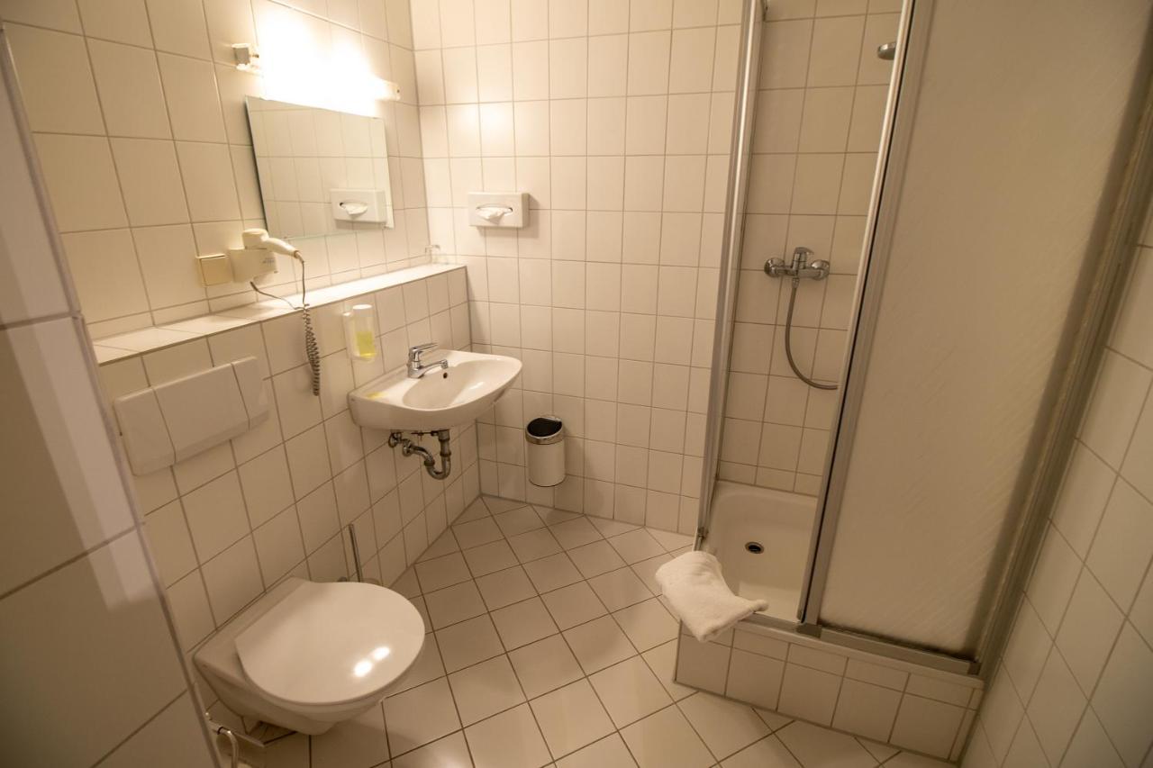 Hotel Fallersleber Spieker Волфсбург Екстериор снимка